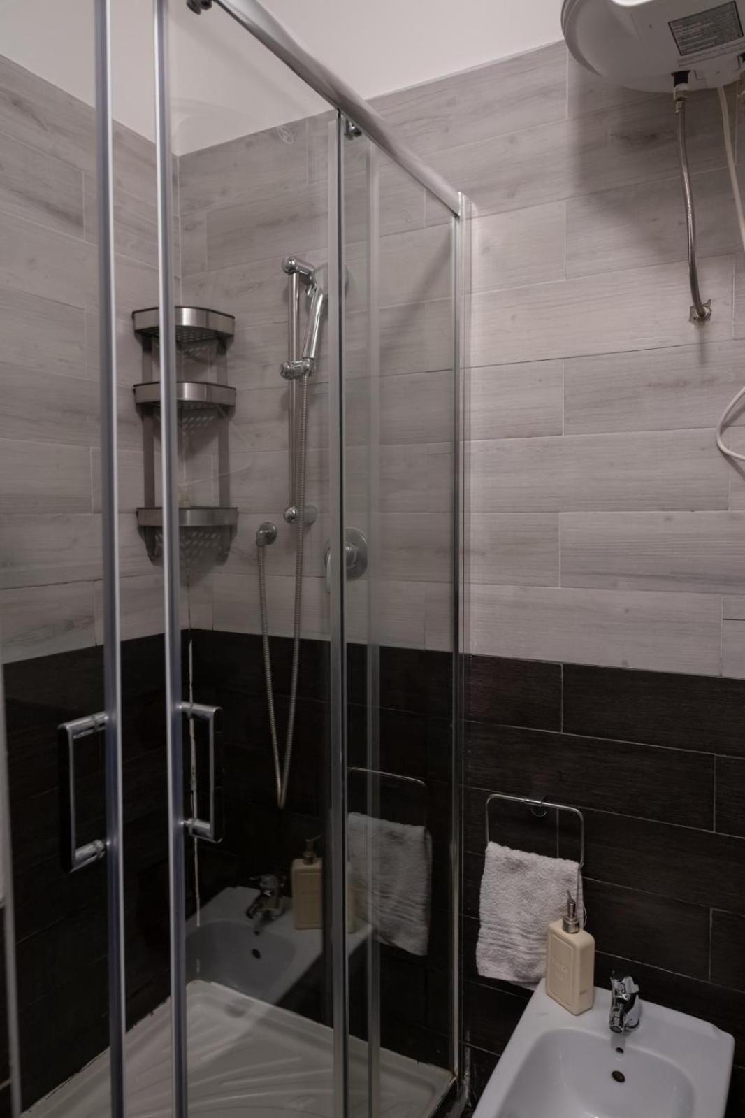 Hotel Toledo Road 429 Neapol Zewnętrze zdjęcie